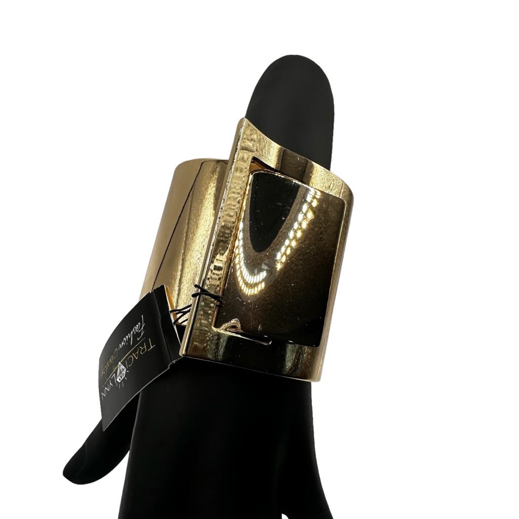 Traci Lynn Fashion Jewelry Buckle Up Bracelet Gold Tone Chic Trendy 20$